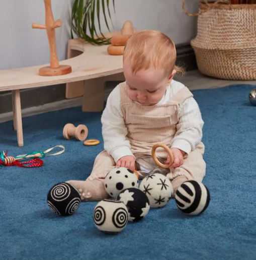 Baby Pattern Balls Black & White